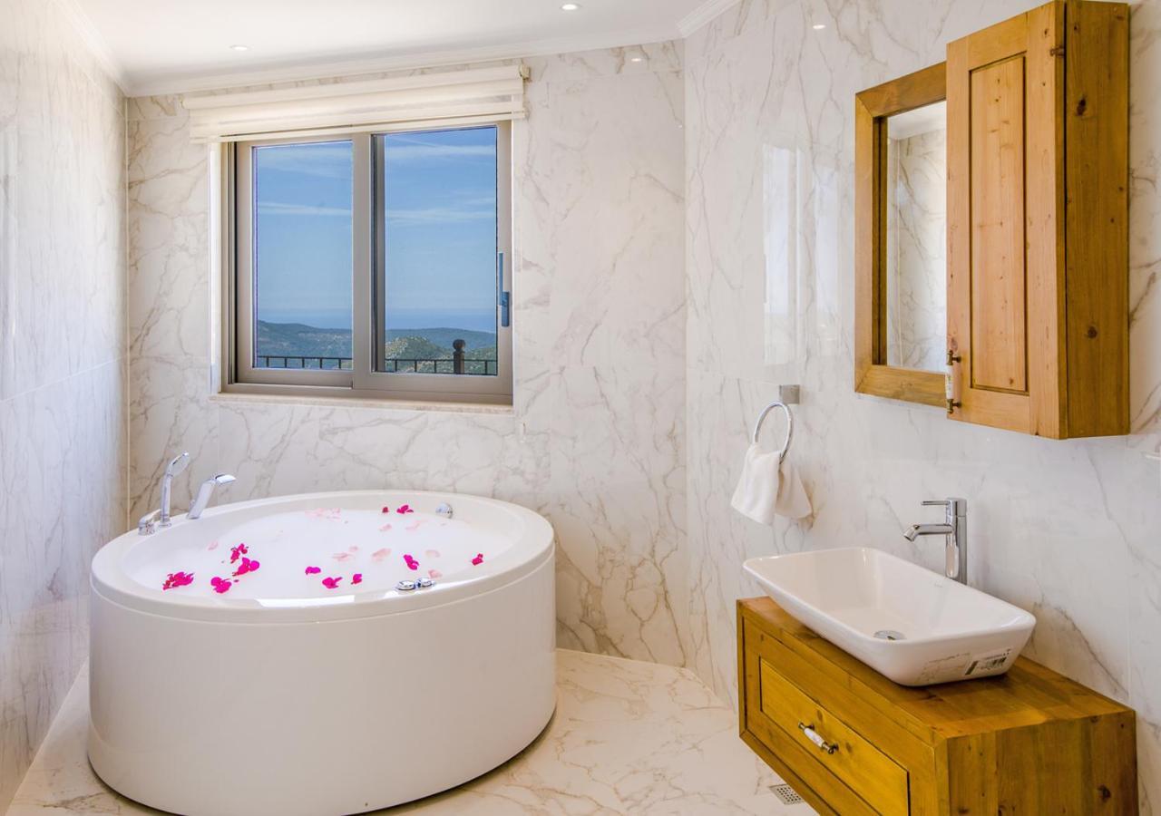 Villa 5 Sleeps 6 Isolated Pool See And Montain View-Villa Kartal Yuvasi Uzumlu  Exteriör bild